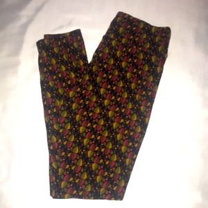 LuLaRoe print Leggings. Funky pattern. One size.